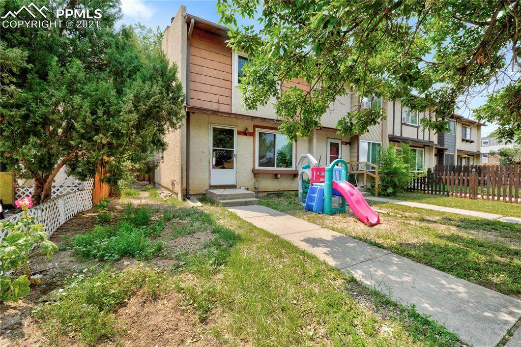 1122 Delaware Drive - Photo 1