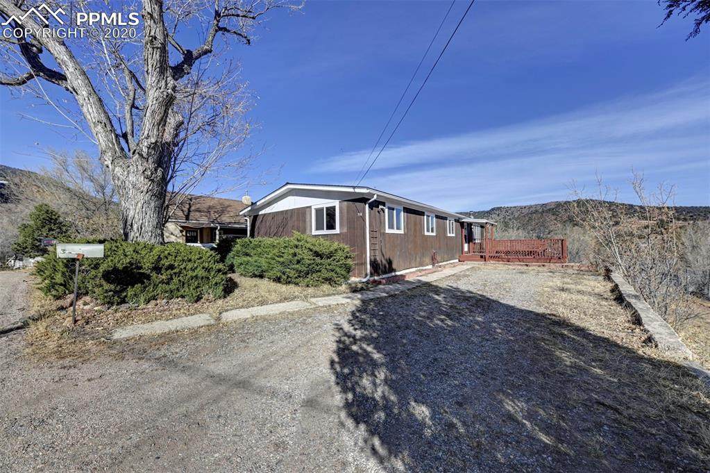 958 Midland Avenue - Photo 1