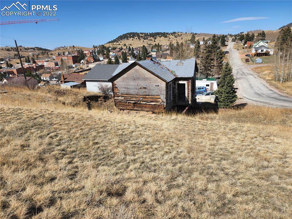 214 Golden Avenue - Photo 1