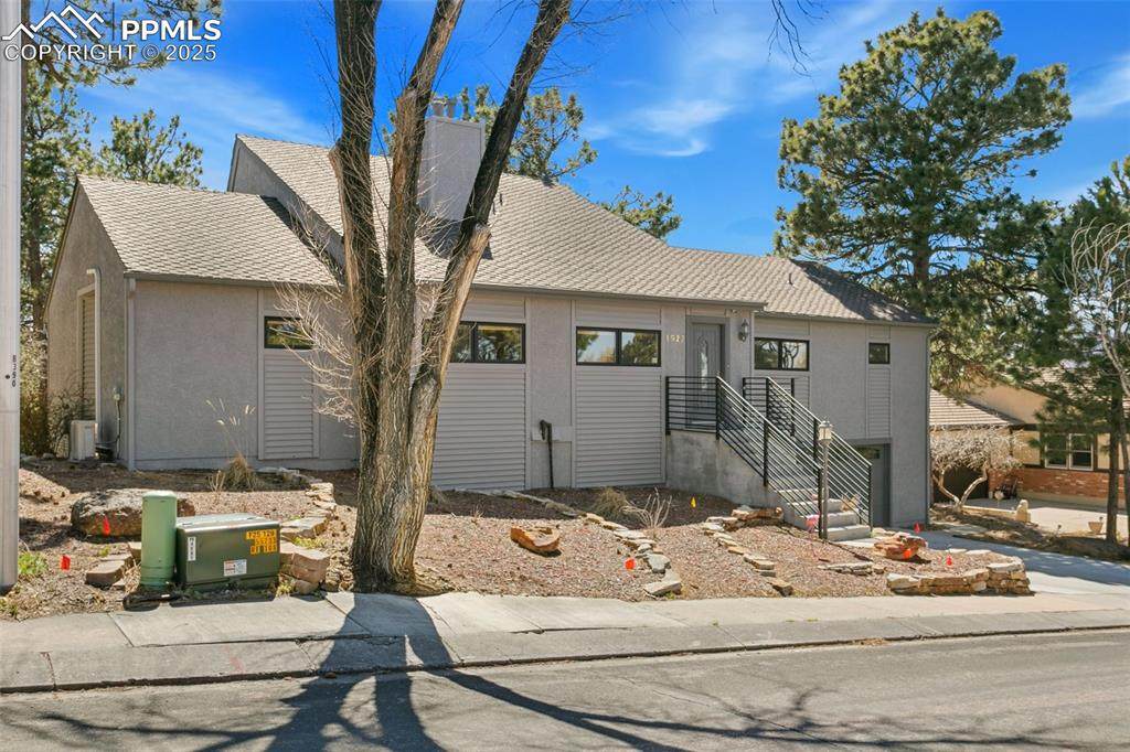 1927 Brookdale Drive - Photo 1