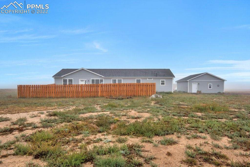 22052 Fritz Way - Photo 1