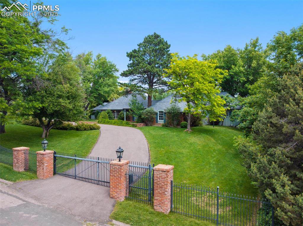 20 Cypress Lane - Photo 1