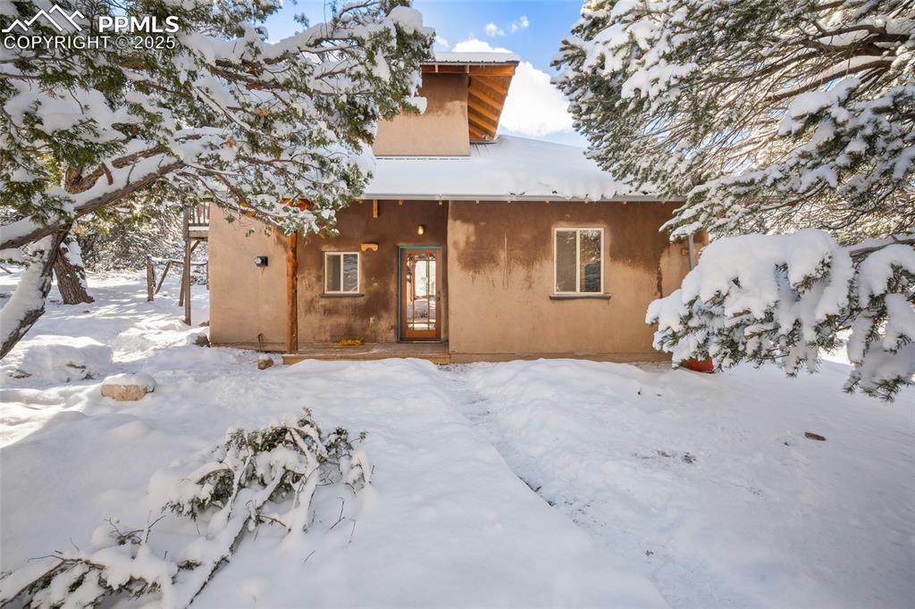 2108 Lone Pine Way - Photo 1