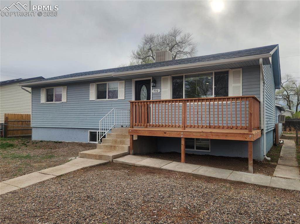 906 Arrawanna Street - Photo 1