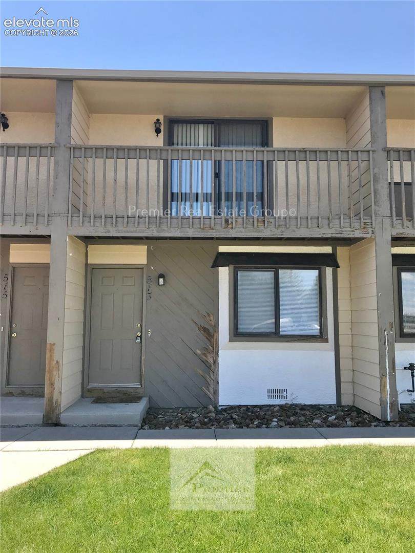 513 Comanche Village Drive - Photo 1