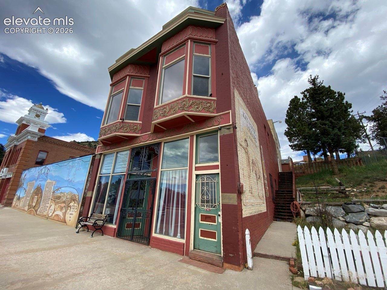 415 Victor Avenue - Photo 1