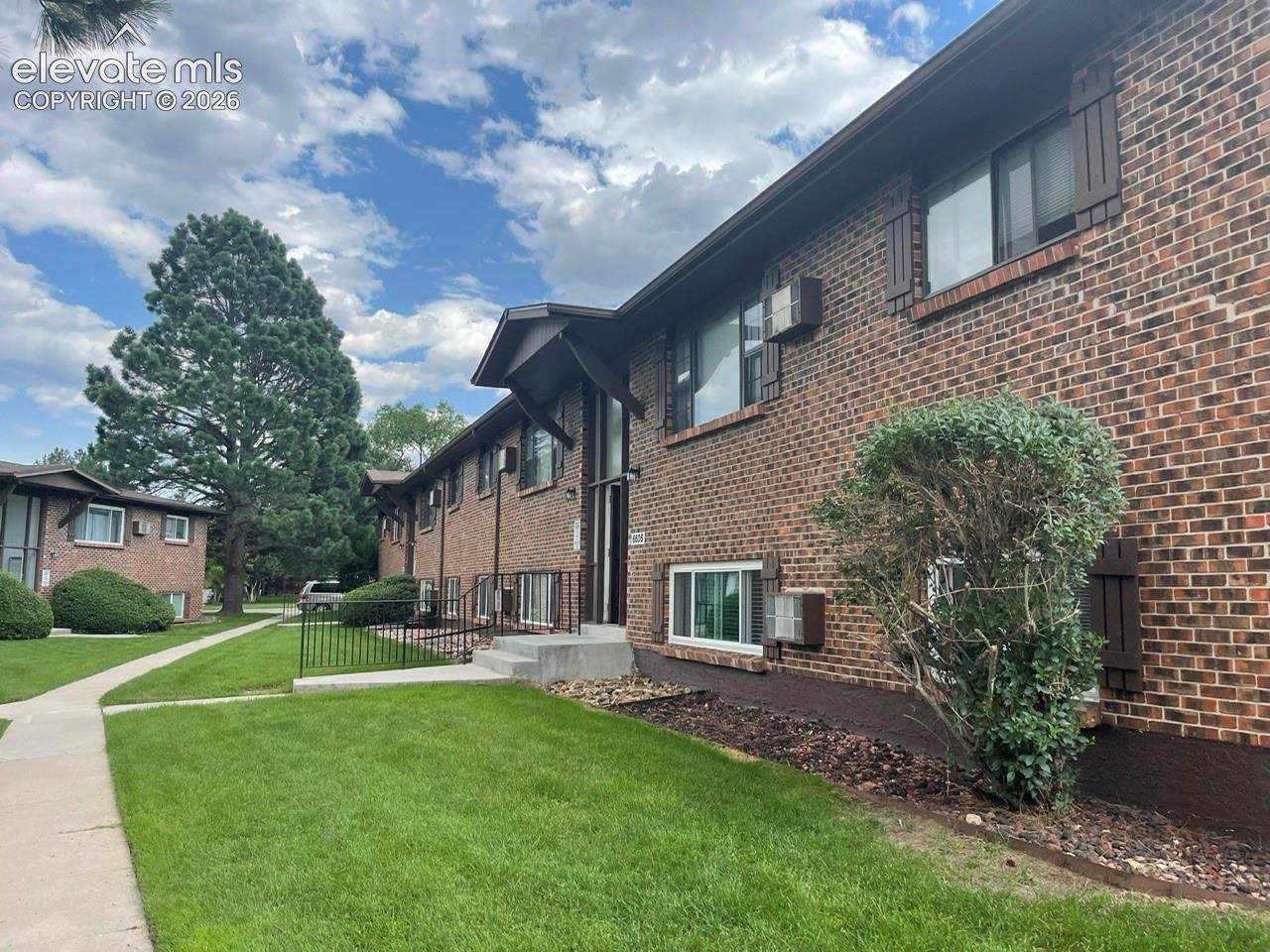 6605 Dublin Loop - Photo 1