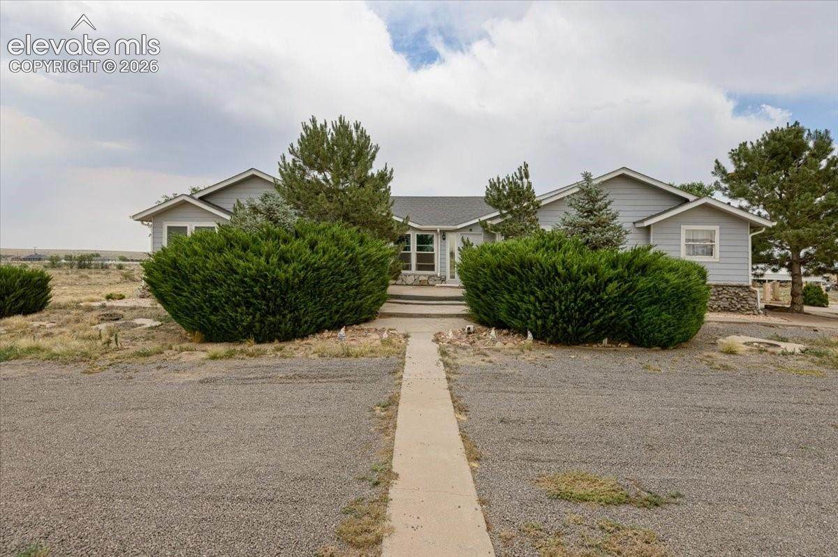 544 Raymont Drive - Photo 1