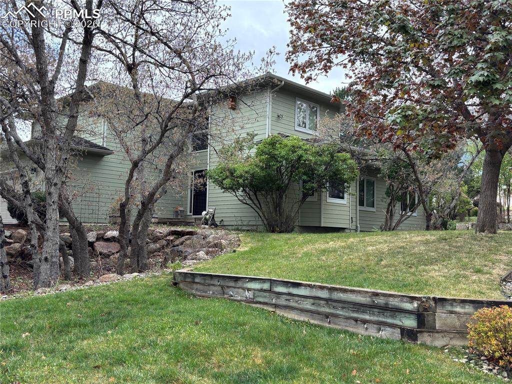135 Broadmoor Hills Drive - Photo 1