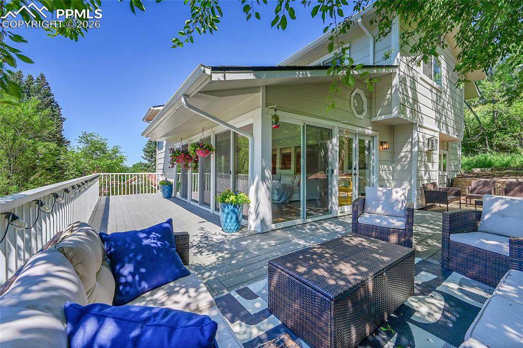 503 Hawthorne Place - Photo 1