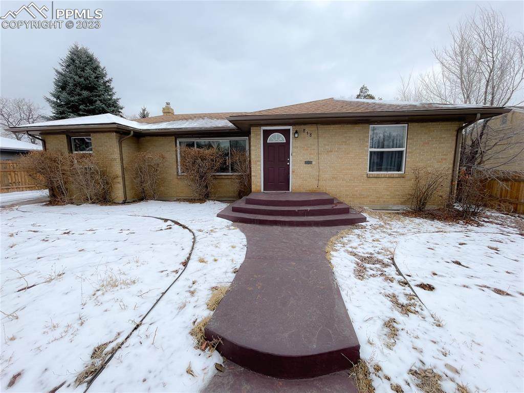 818 Union Boulevard - Photo 1