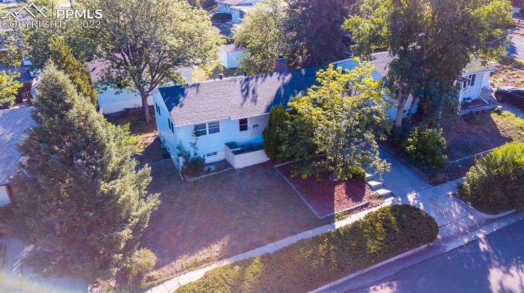 1407 Northview Drive - Photo 1