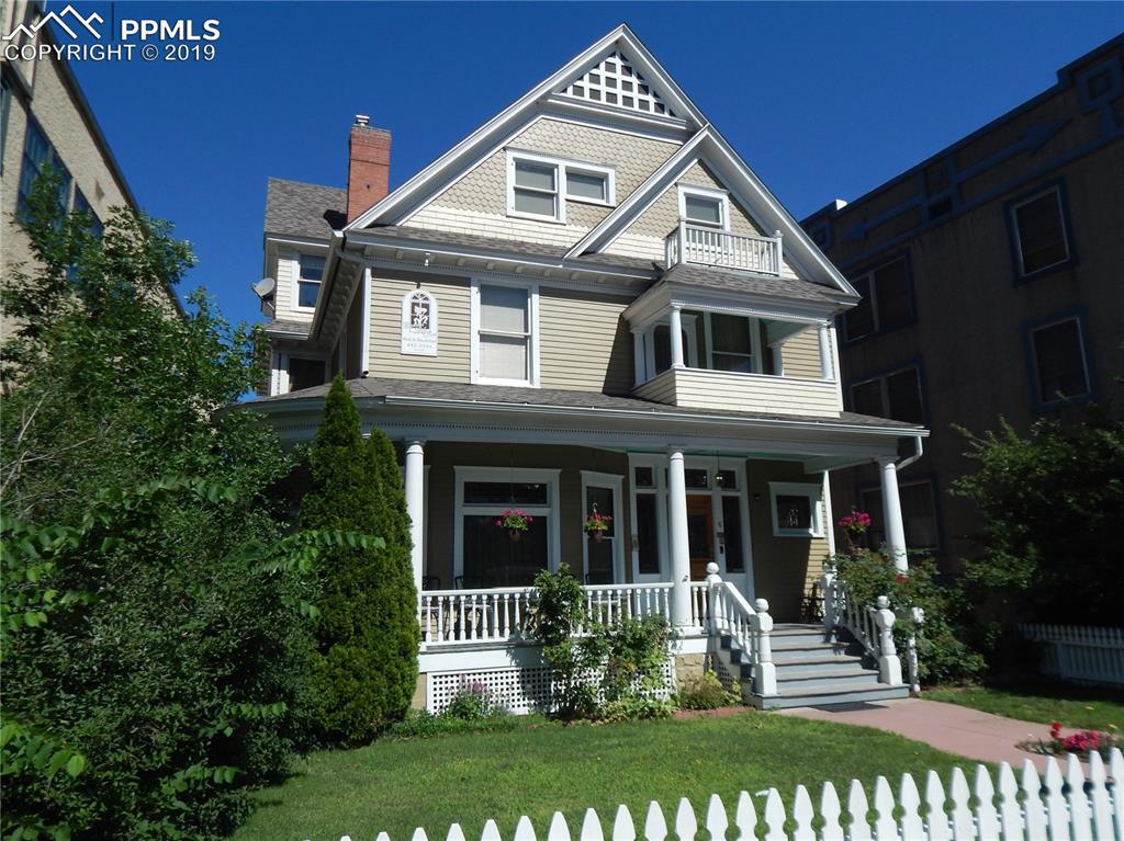 6 Boulder Crescent Street - Photo 1