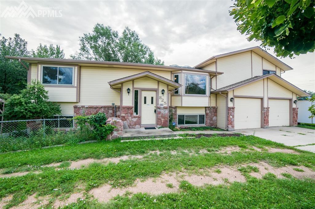 825 25th Street - Photo 1