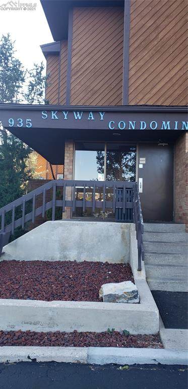 935 Saturn Drive - Photo 1