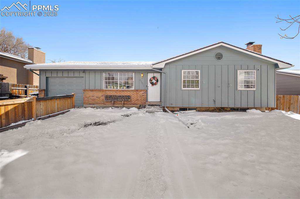 4605 Sleepy Hollow Circle - Photo 1