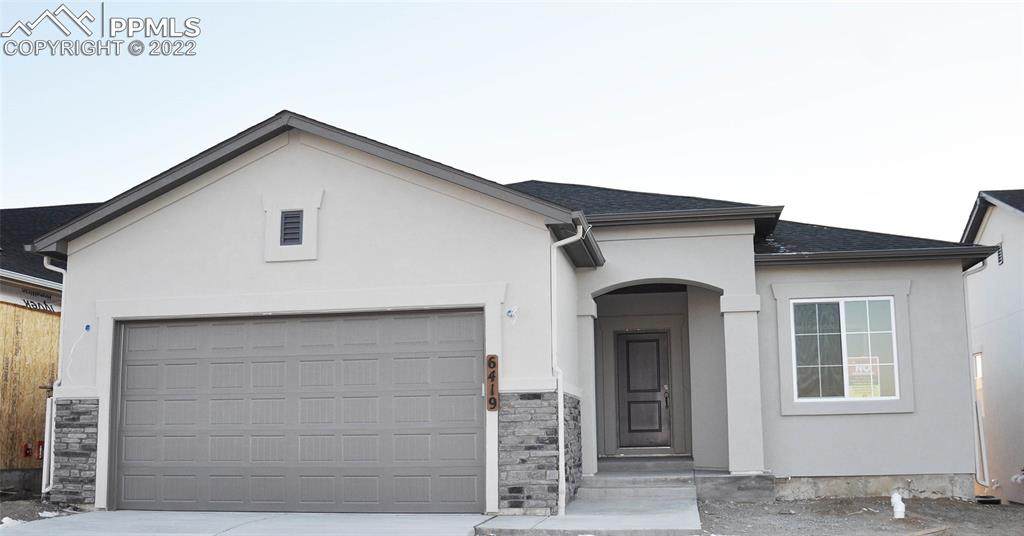 6419 Vistancia Avenue - Photo 1