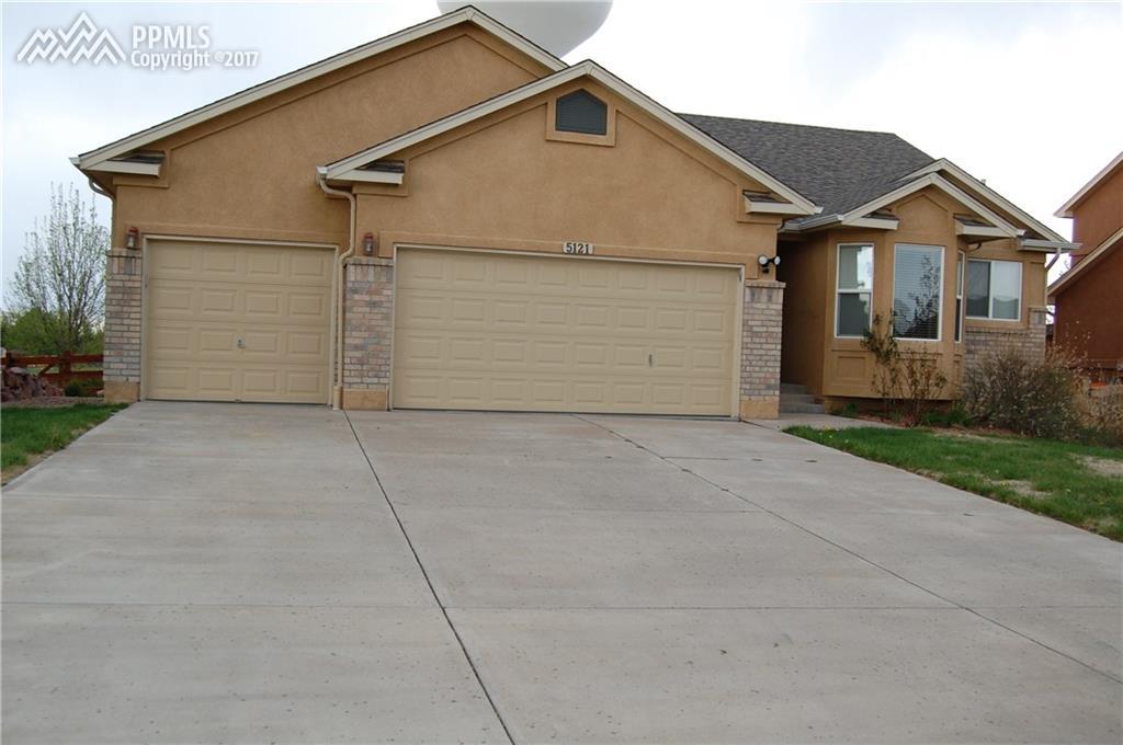 5121 Barnstormers Avenue - Photo 1
