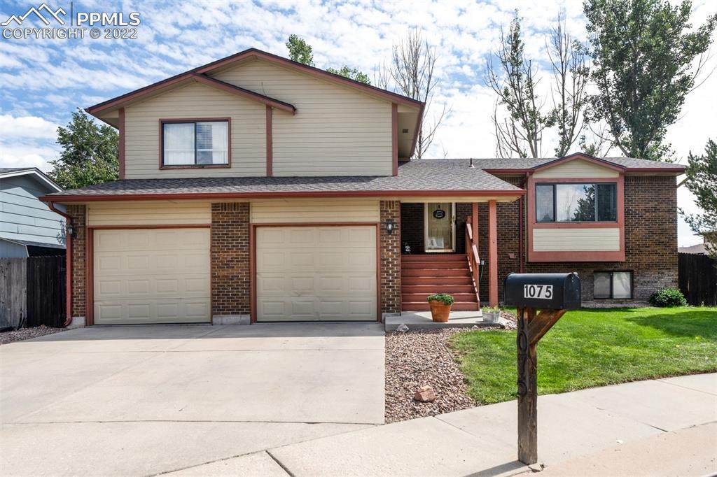 1075 Catherwood Drive - Photo 1