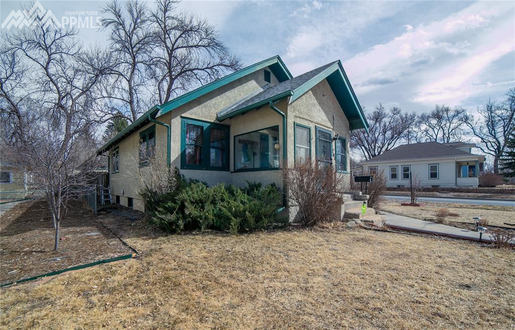 1201 Custer Avenue - Photo 1