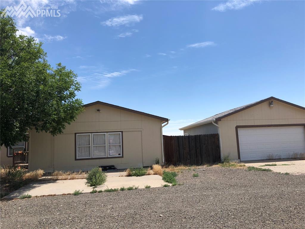 832 Waverly Drive - Photo 1