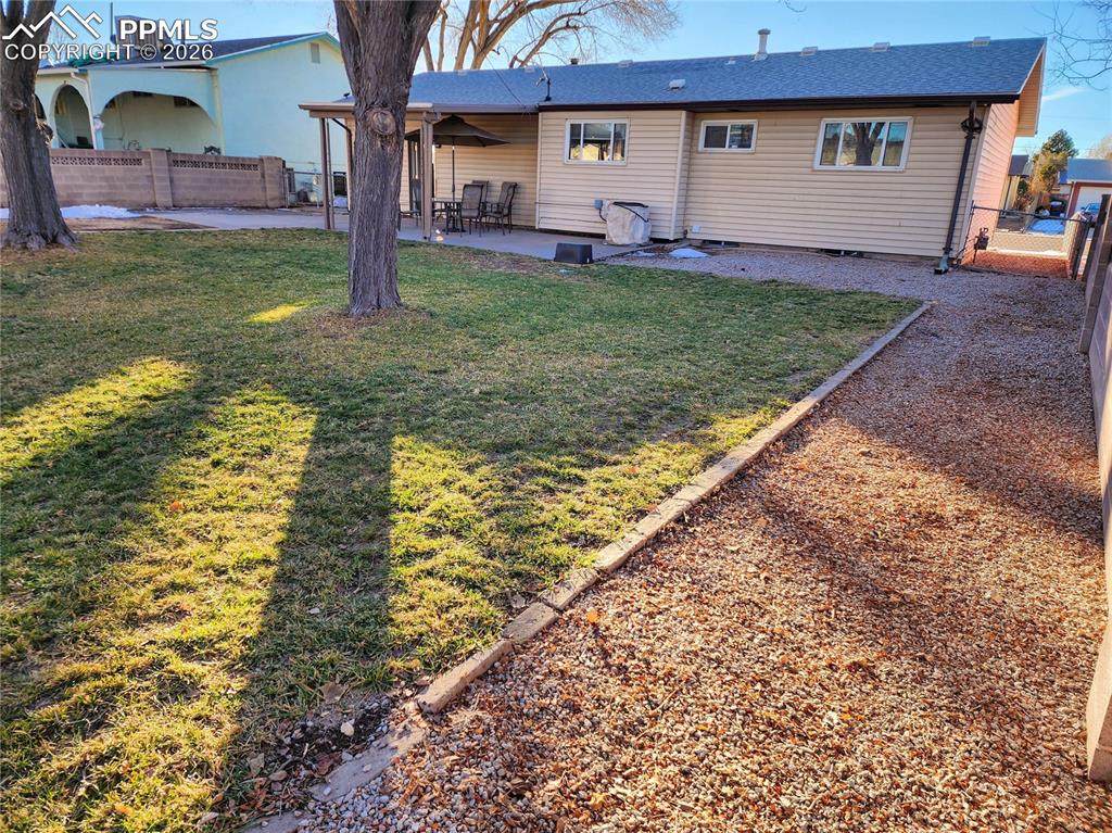 2126 Vinewood Lane - Photo 1