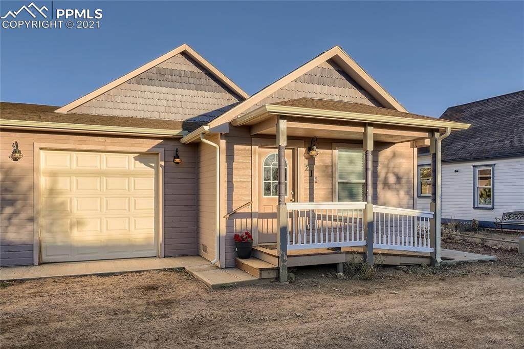211 Porphyry Street - Photo 1