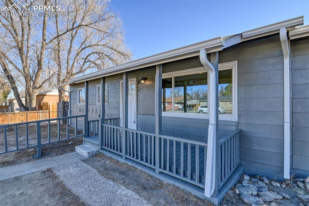 1113 Montrose Avenue - Photo 1