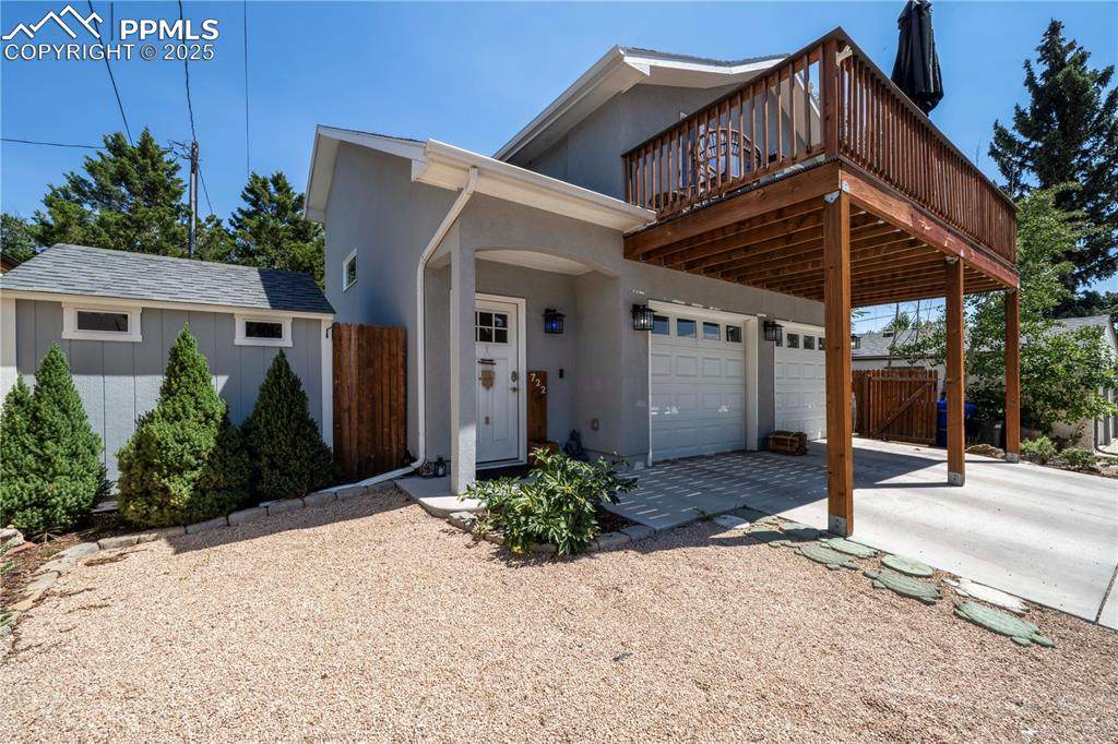 722 Farragut Avenue - Photo 1