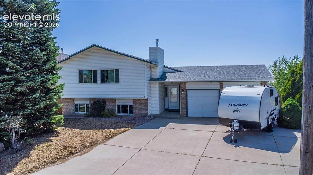 8040 Woody Creek Drive - Photo 1