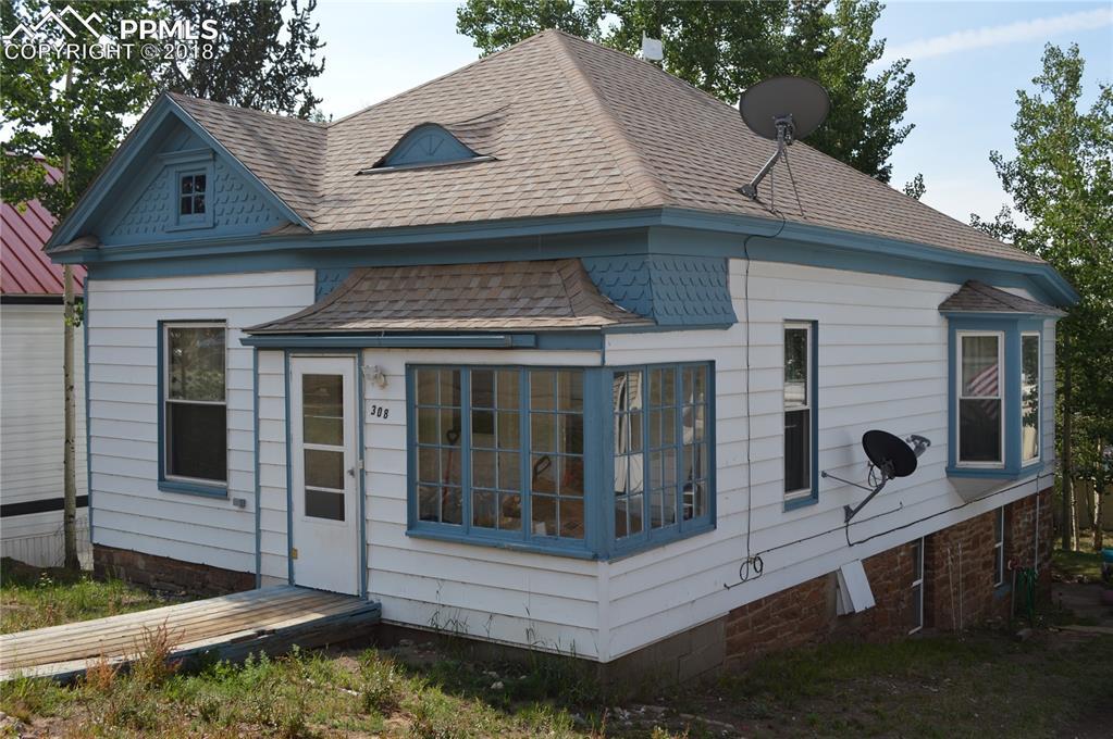 308 Eaton Avenue - Photo 1