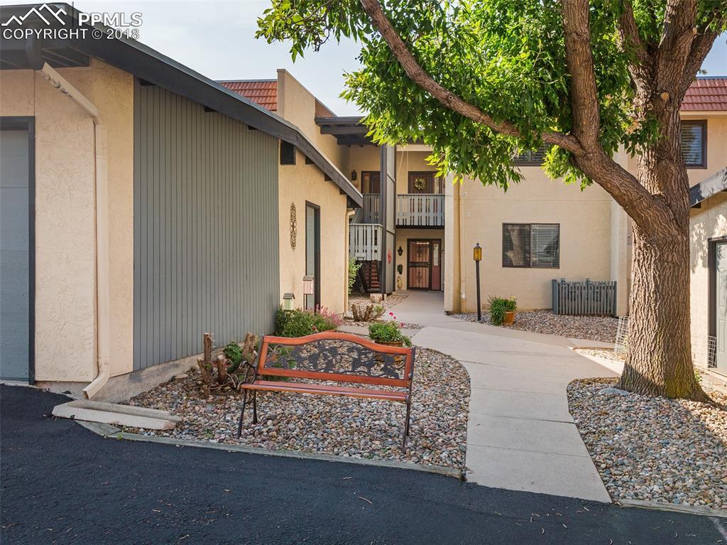 922 Fontmore Road - Photo 1