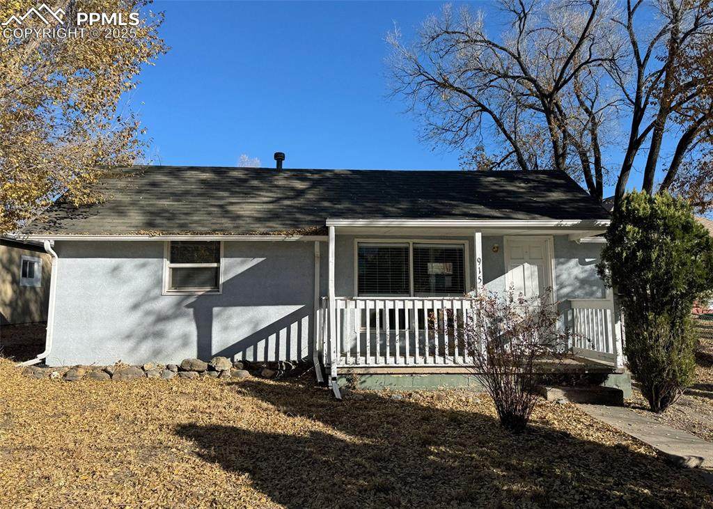 915 El Paso Street - Photo 1