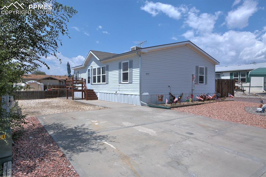 807 Robbie Lane - Photo 1