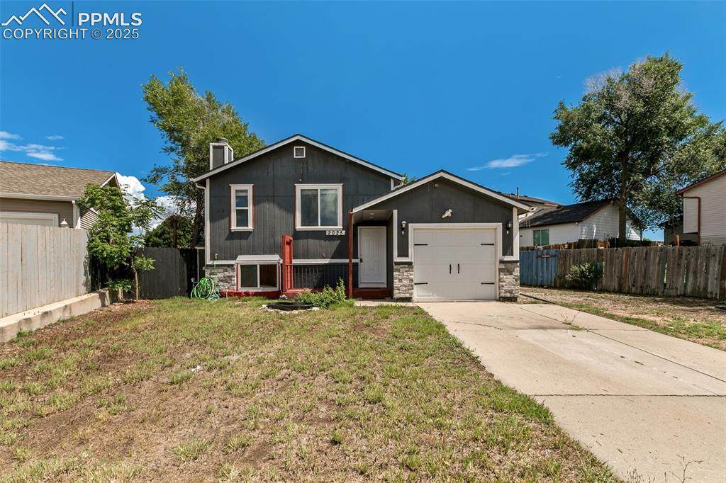 2025 Grosbear Lane - Photo 1