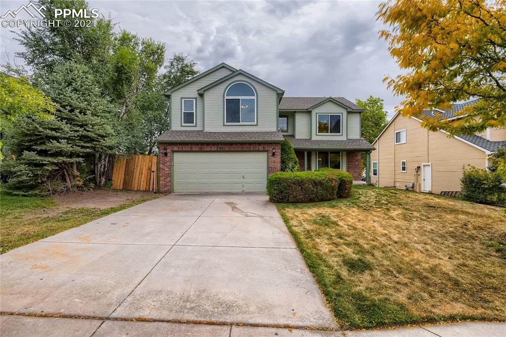 727 Beacon Ridge Drive - Photo 1
