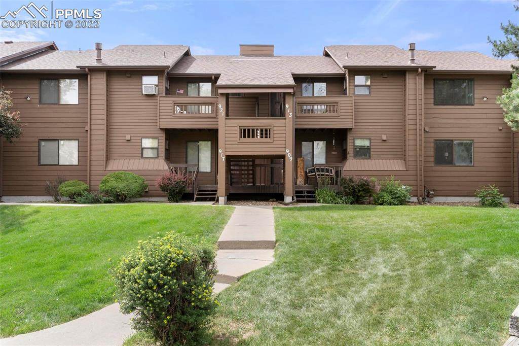 913 Moorings Drive - Photo 1