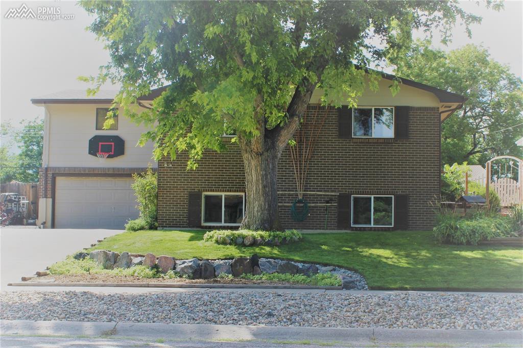 912 Crown Ridge Drive - Photo 1