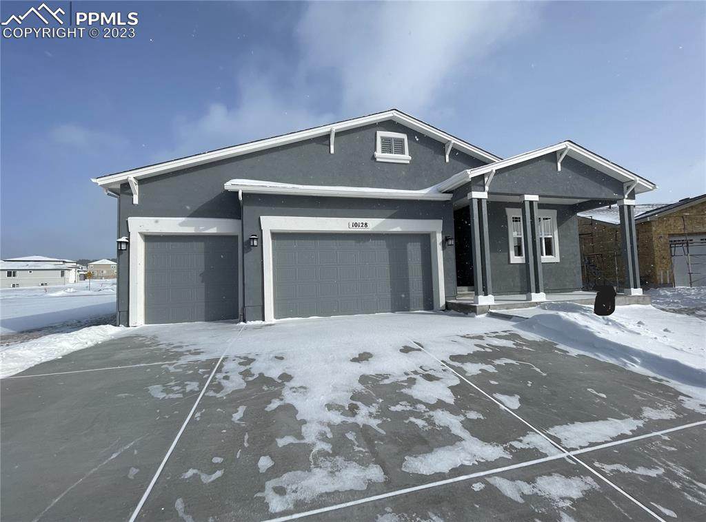 10128 Grand Lawn Circle - Photo 1