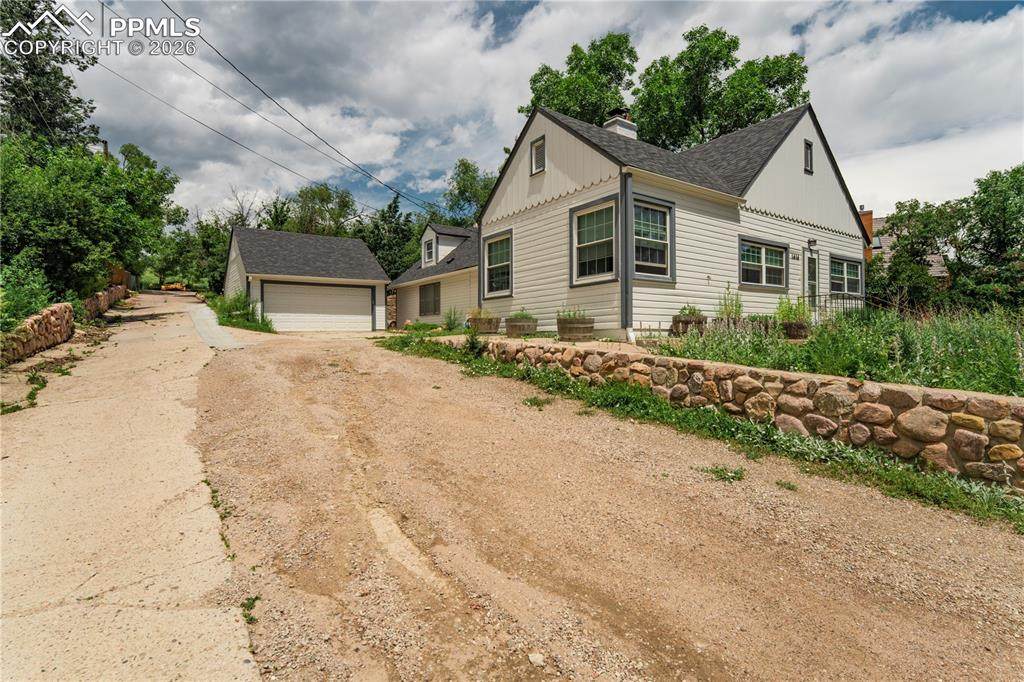 1414 Cheyenne Boulevard - Photo 1