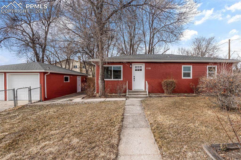 1116 Bennett Avenue - Photo 1