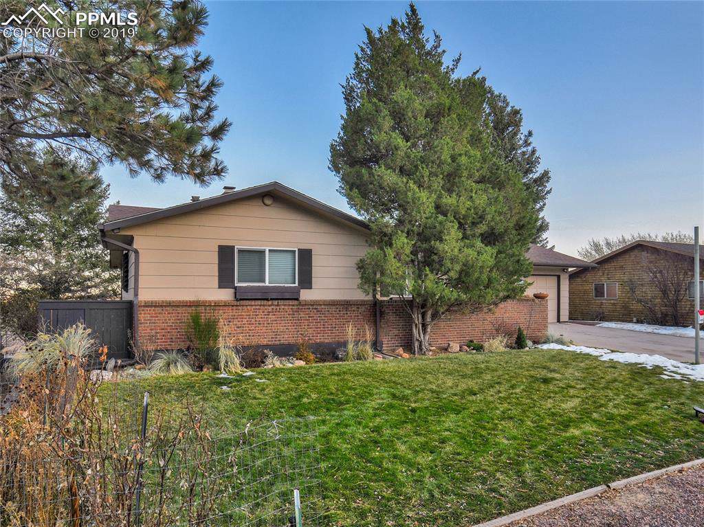 103 Palisade Circle - Photo 1
