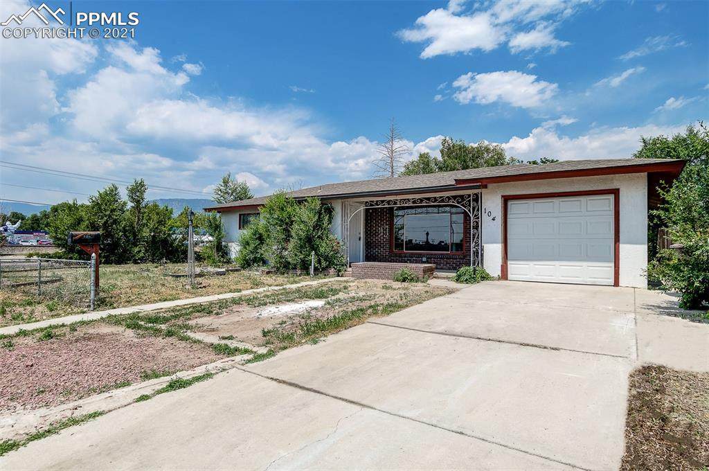 104 Grand Boulevard - Photo 1