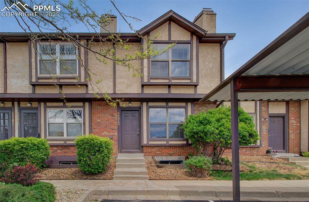 5573 Tamworth Drive - Photo 1