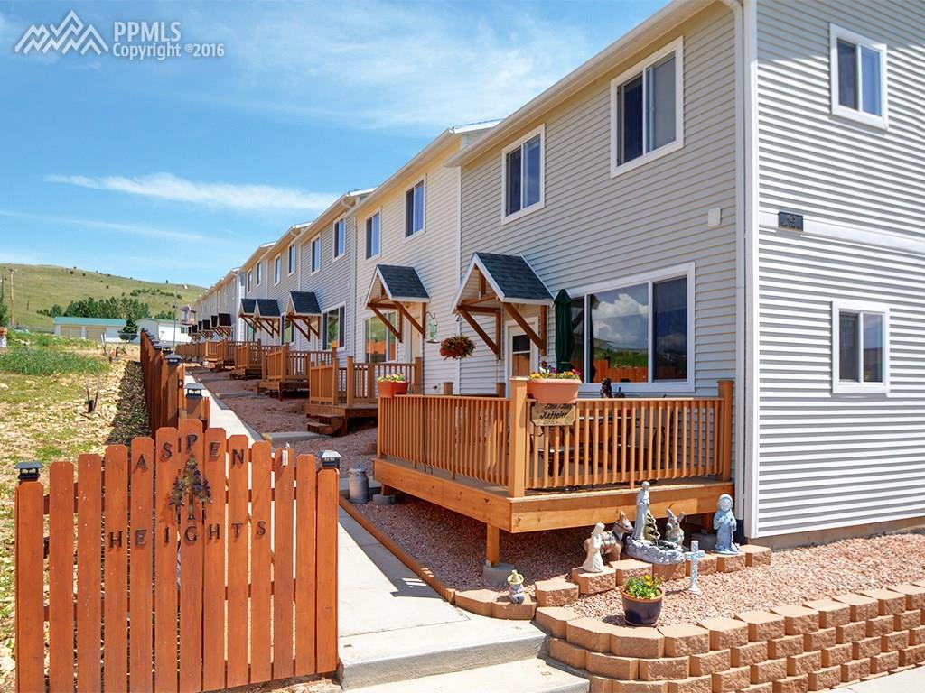 424 Golden Avenue - Photo 1