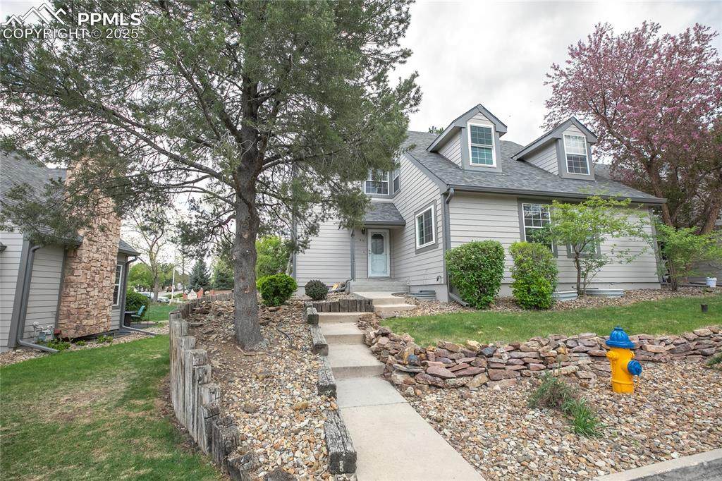 416 Cobblestone Drive - Photo 1