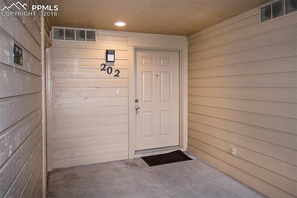 148 Rockrimmon Boulevard - Photo 1