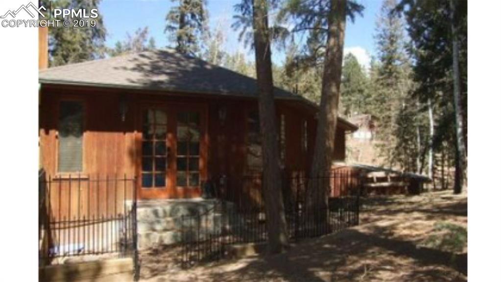 2605 Sunnywood Avenue - Photo 1