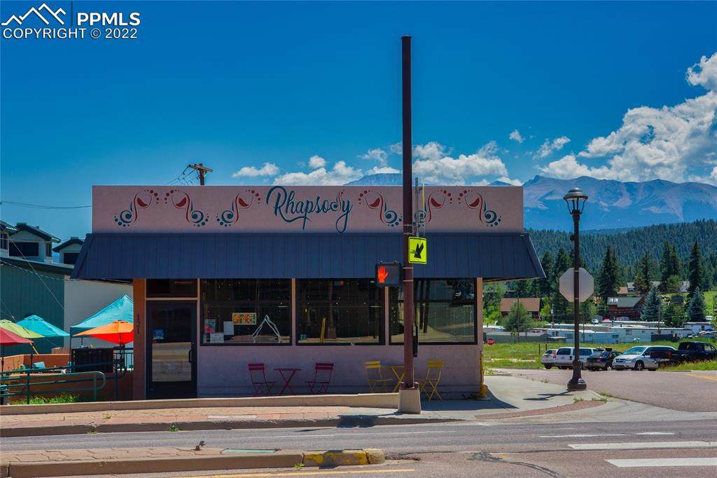 121 Midland Avenue - Photo 1