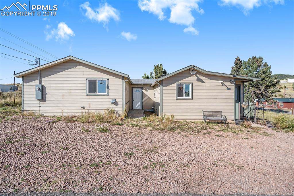 109 Pikes Peak Avenue - Photo 1